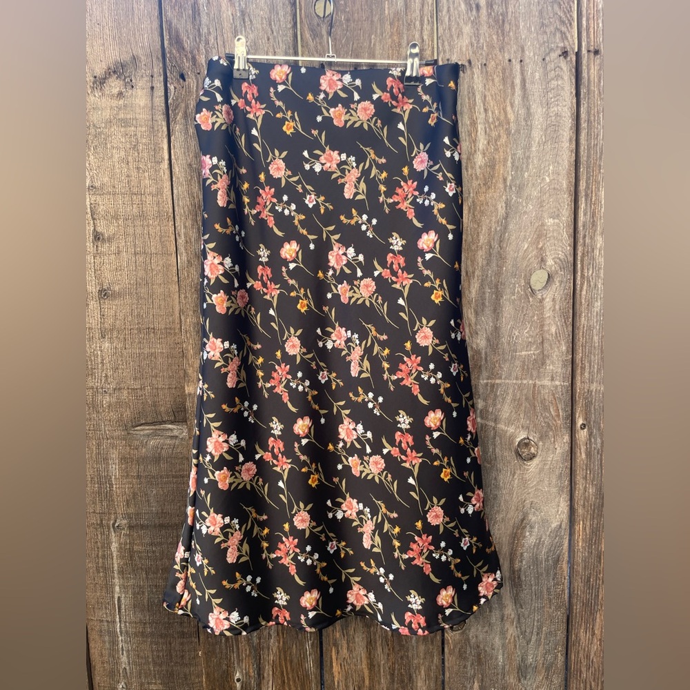 Floral 90s Vintage Silky Midi Skirt Size Medium